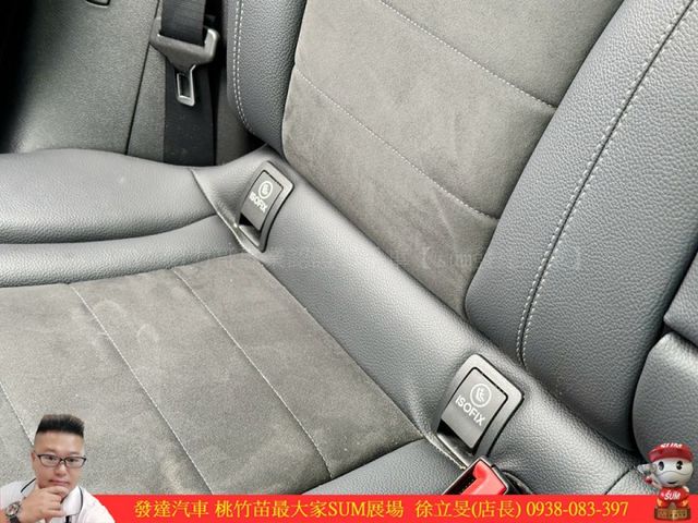 BENZ GLC250 4MATIC 2018年 2.0 黑 6589  第10張相片