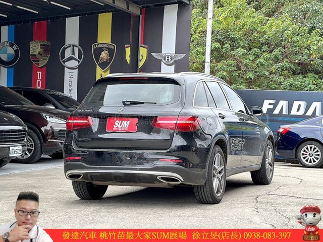 BENZ GLC250 4MATIC 2018年 2.0 黑 6589  第14張相片
