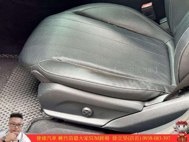 BENZ E220D 2017年 2.0 黑 5080  第7張相片