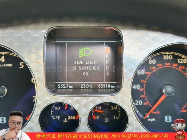 賓利 CONTINENTAL FLYING SPUR 2007年 6.0 黑  第11張相片