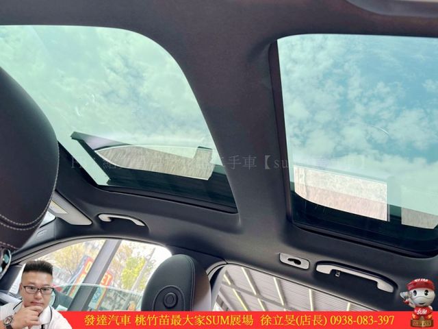 BENZ GLC300 4MATIC 2019年 2.0 白 8089  第12張相片