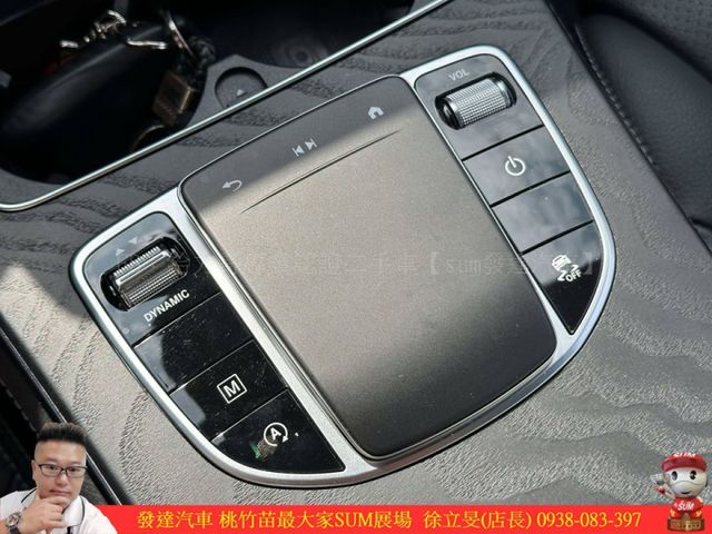 BENZ GLC300 4MATIC 2019年 2.0 白 8089  第18張相片