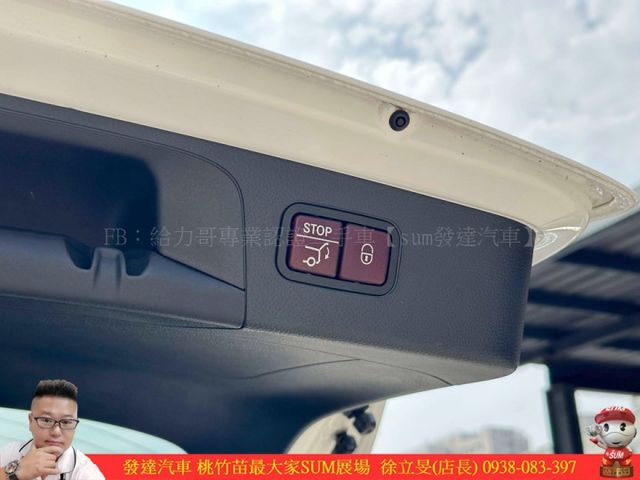 BENZ GLC300 4MATIC 2019年 2.0 白 8089  第20張相片