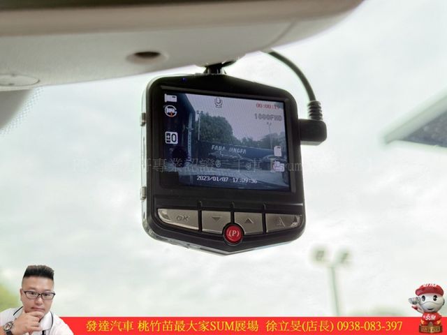 BENZ C200 2018年 1.5 黑 8368  第15張相片
