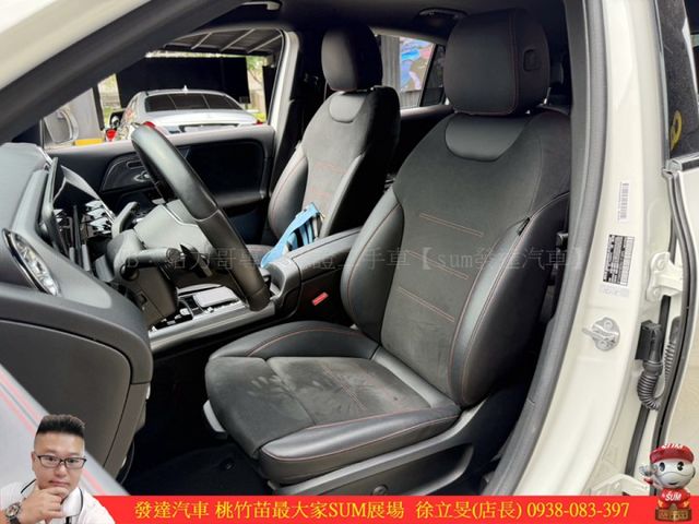 BENZ GLA250 4MATIC 2020年 2.0 白 3758  第5張相片