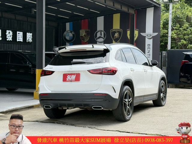 BENZ GLA250 4MATIC 2020年 2.0 白 3758  第18張相片