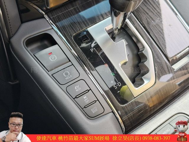 LEXUS LM300H 油電 2021年 2.5 黑 9386  第16張相片