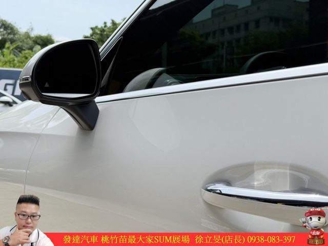 BENZ GLC200 4MATIC COUPE 2024年 2.0 白 0903  第4張相片