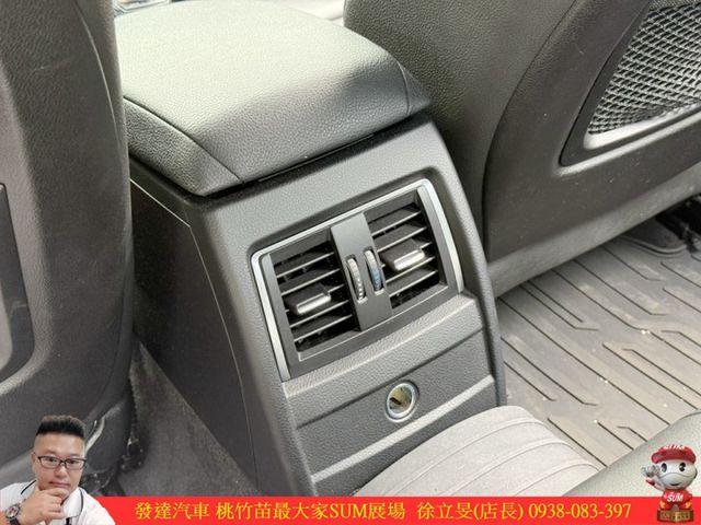 BMW 318I 2018年 1.5 黑 5051  第10張相片
