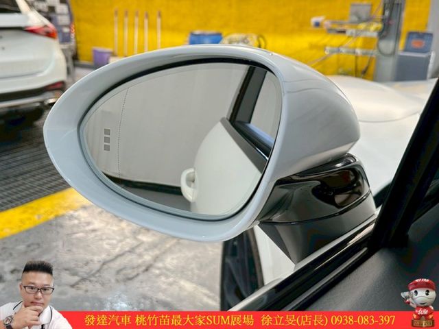 PORSCHE CAYENNE COUPE 2024年 3.0 白 3888  第4張相片