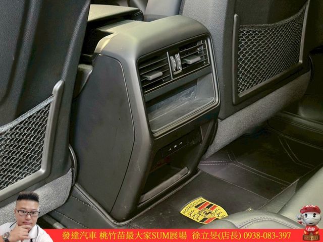 PORSCHE CAYENNE COUPE 2024年 3.0 白 3888  第9張相片