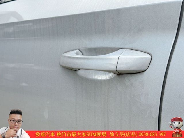 SKODA SCALA  2022年 1.0 白黑 0123  第3張相片