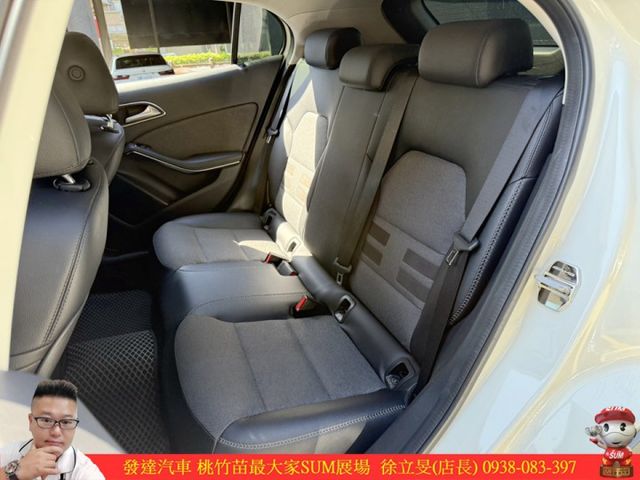 BENZ GLA180 2016年 1.6 白 8355 順  第4張相片