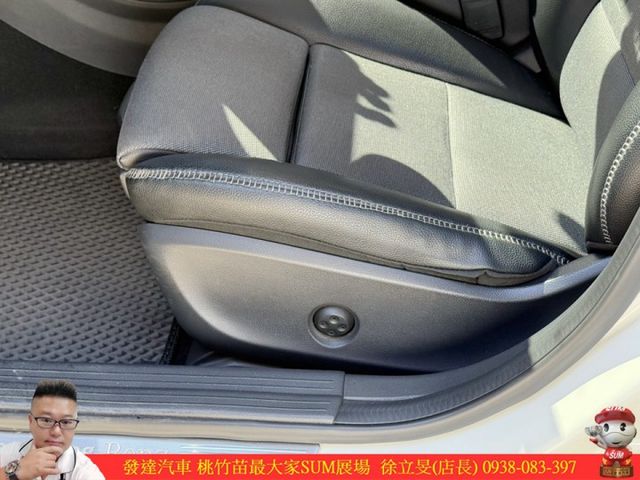 BENZ GLA180 2016年 1.6 白 8355 順  第6張相片