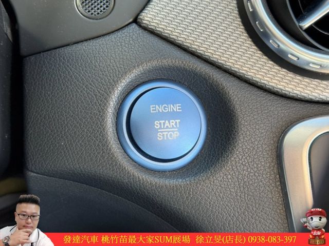 BENZ GLA180 2016年 1.6 白 8355 順  第11張相片