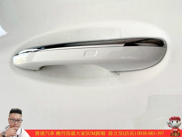 BENZ GLC300 COUPE 油電 2023年 2.0 白 0886  第4張相片