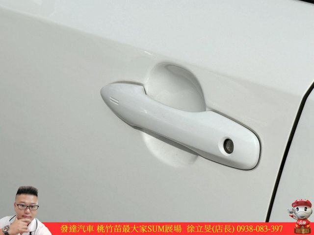 TOYOTA ALTIS油電 2024年 1.8 白 1993  第2張相片