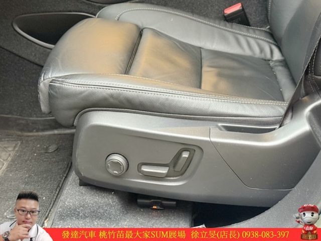 VOLVO XC40 2023年 1.5 白 1200  第7張相片