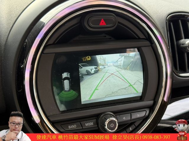 MINI COOPER COUNTRY 2018年 1.5 銀黑 1919  第12張相片