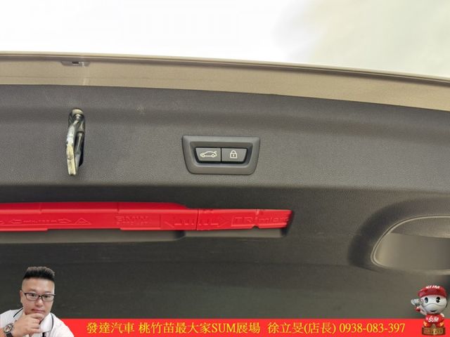 MINI COOPER COUNTRY 2018年 1.5 銀黑 1919  第15張相片