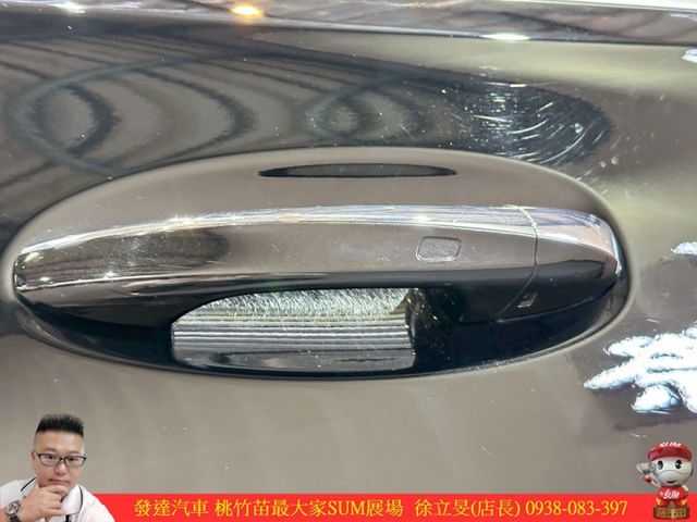 BENZ GLE350 4MATIC 7人座 2023年3 黑 #2338  第5張相片