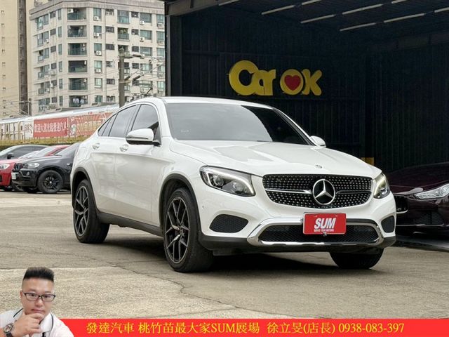 BENZ GLC250 4MATIC 2018年 2.0 白 7388  第2張相片