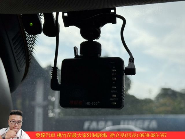 BENZ C200 2013年 1.8 銀 7368 順  第14張相片