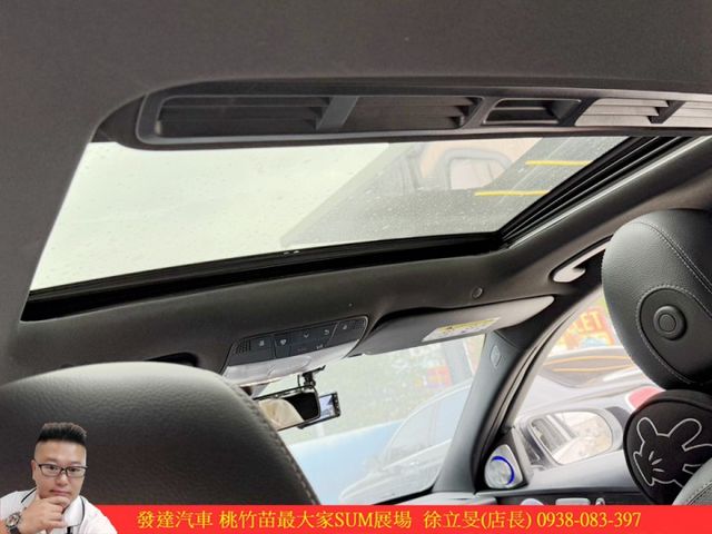 BENZ C300 2019年 2.0 白黑 7658  第13張相片