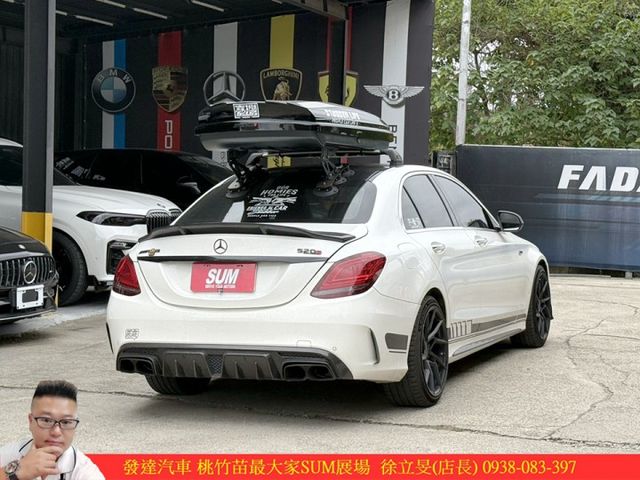 BENZ C300 2019年 2.0 白黑 7658  第18張相片
