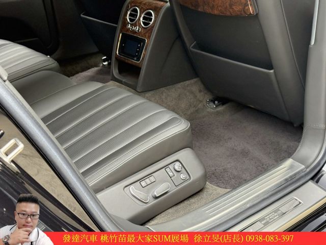 賓利 FLYING SPUR 2014年 6.0 黑 9585  第11張相片