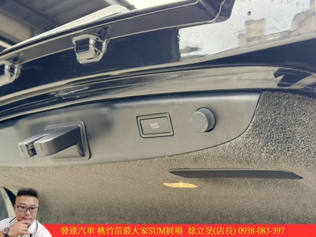 賓利 FLYING SPUR 2014年 6.0 黑 9585  第18張相片