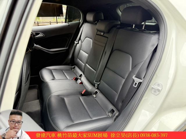 BENZ GLA250 2016年 2.0 白 0109 TCBU  第6張相片