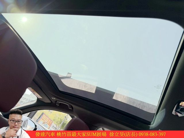 BMW 530I 油電  2023年11月 2.0 白 8331  第14張相片