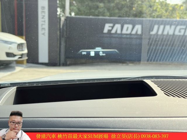 BMW 530I 油電  2023年11月 2.0 白 8331  第17張相片