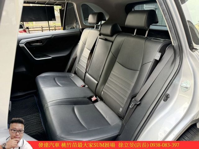 TOYOTA RAV4 油電 2021年 2.5 銀 6955  第5張相片
