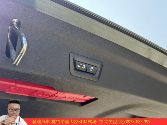 MINI COOPER COUNTRY 2017年 1.5 綠白 7608 順  第14張相片