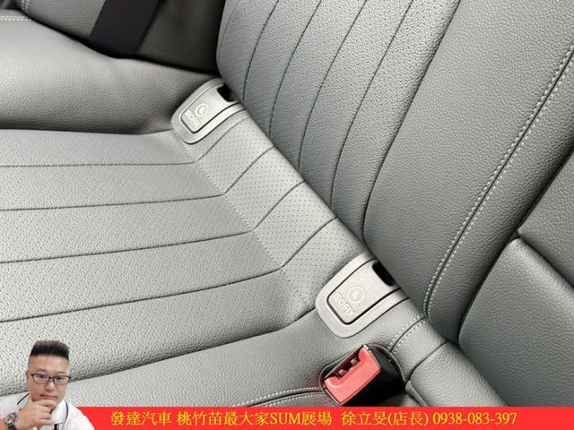 BENZ E350 2020年 2.0 黑 8696  第12張相片