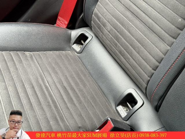 BENZ AMG A45 2018年 2.0 銀 6666  第13張相片