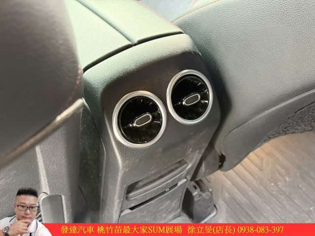 BENZ GLB200 2020年 1.3 白 5665  第9張相片