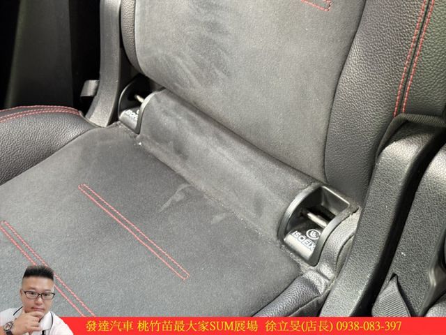 BENZ GLB200 2020年 1.3 白 5665  第10張相片