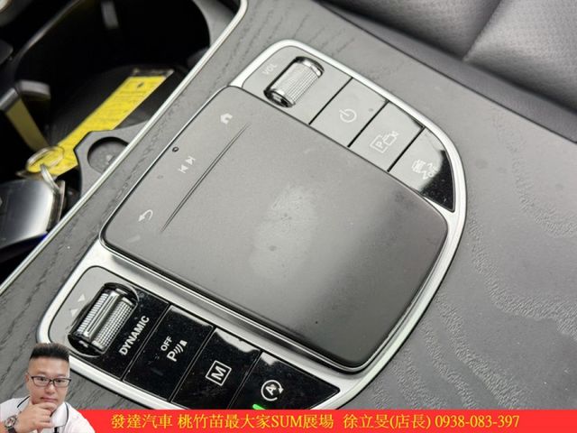 BENZ GLC300 2019年 2.0 白 1766  第16張相片