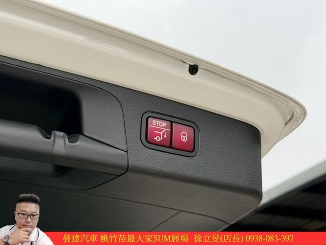 BENZ GLC300 2019年 2.0 白 1766  第18張相片