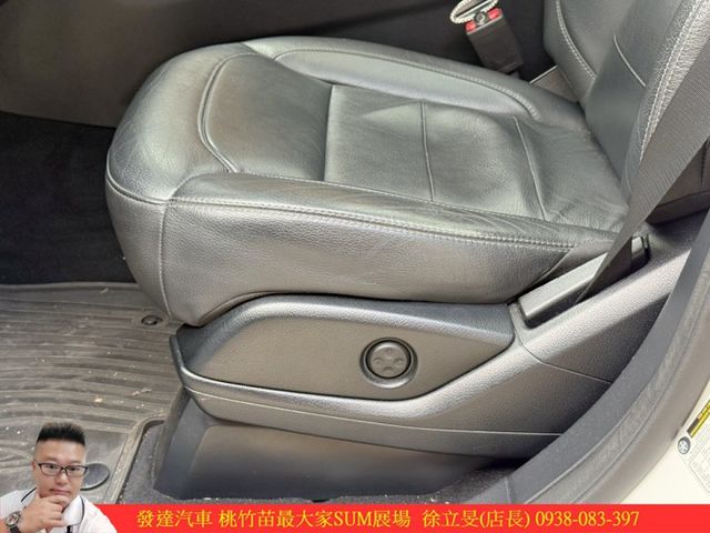 BENZ GLE43 2019年 3.0 白 2688  第9張相片