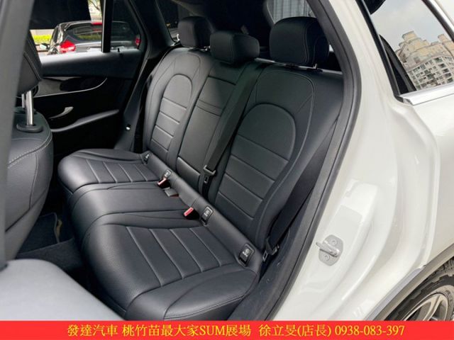 BENZ GLC300 2017年 2.0 白 9959 GOO  第4張相片
