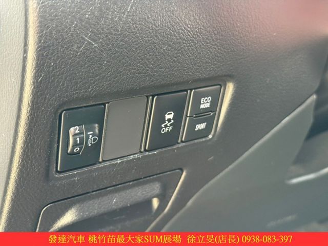 TOYOTA YARIS 2018年 1.5 銀 2627  第6張相片