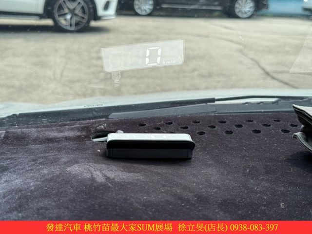 TOYOTA YARIS 2018年 1.5 銀 2627  第9張相片