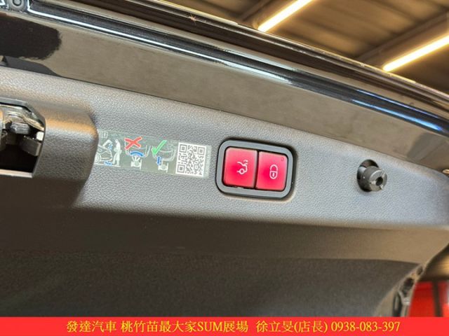 ..BENZ E200 油電 2024年1 2.0 黑 #3590 SUM  第20張相片