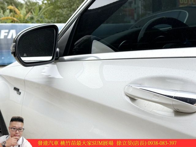 BENZ C300 2019年 2.0 白黑 7658  第4張相片