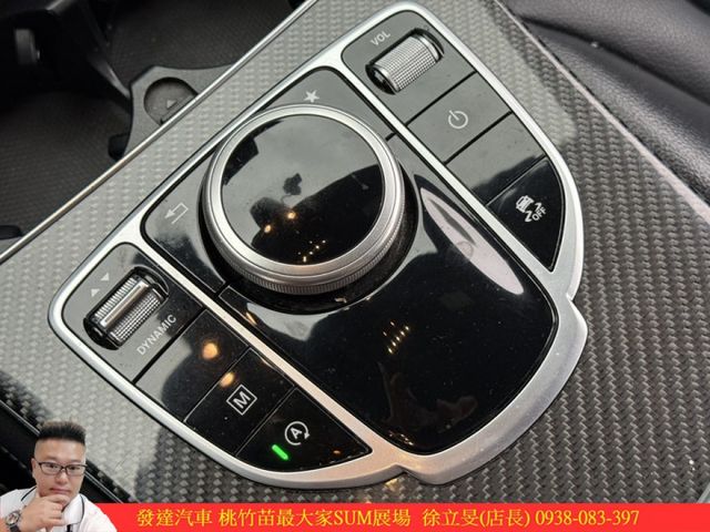 BENZ GLC250 4MATIC 2018年 2.0 白 8885  第18張相片