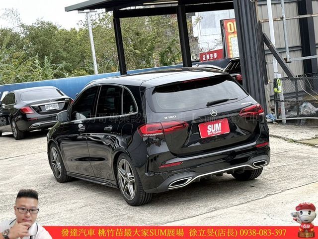 BENZ B180 2019年 1.3 黑 3999  第14張相片